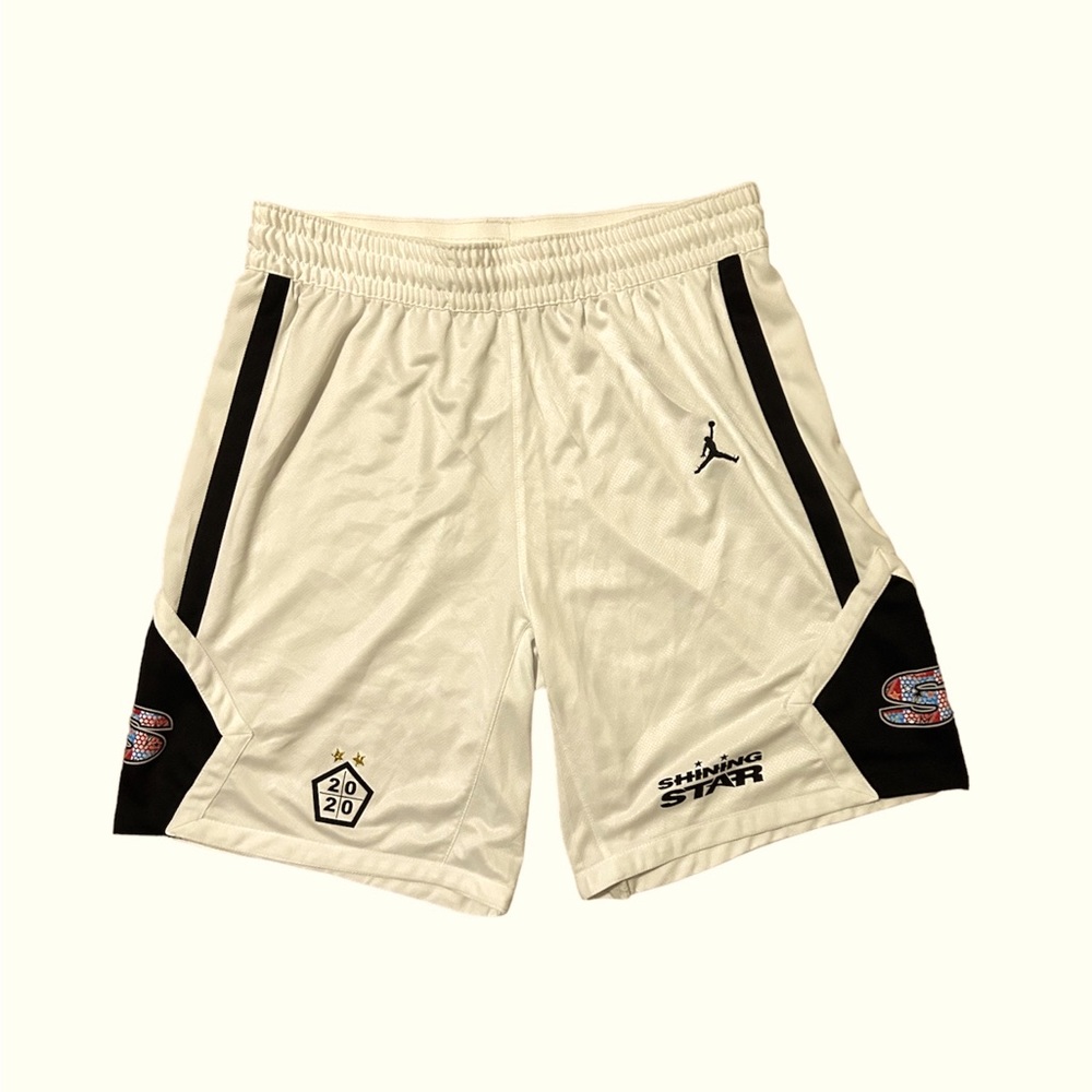 Air Jordan practice shorts size Large.